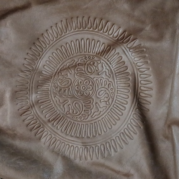 Patricia Nash Drawstring Crossbody Bucket Bag - Picture 3 of 11